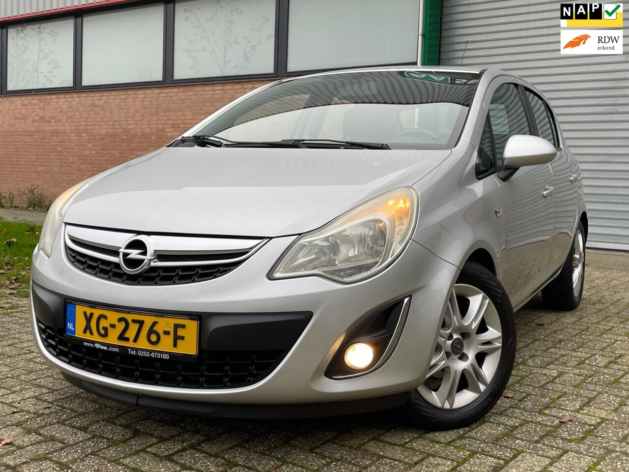 Opel Corsa - 1.2-16V Cosmo Airco Cruise Control Nieuw Apk bij aflevering - AutoWereld.nl