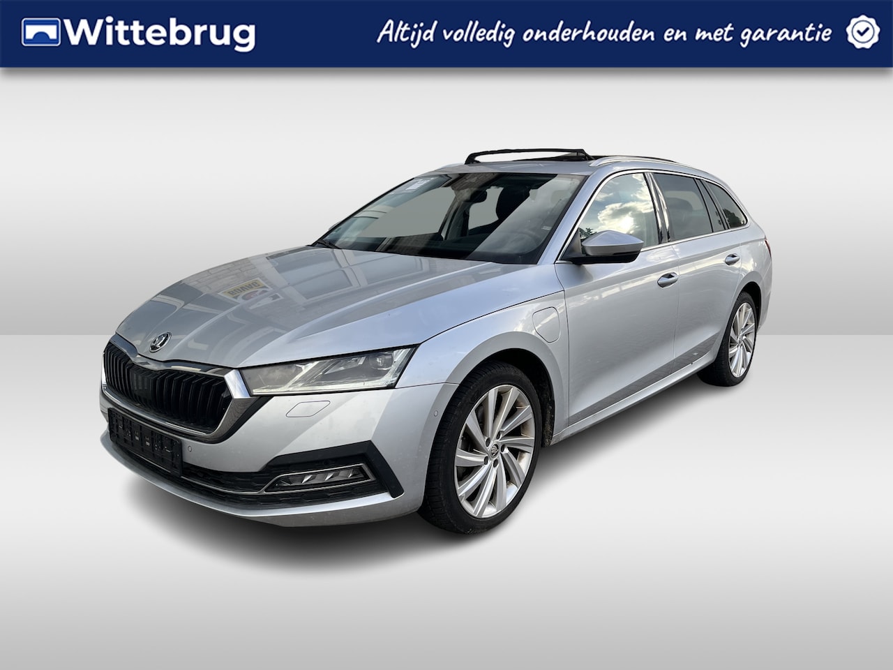 Skoda Octavia Combi - 1.4 TSI iV PHEV Style / AUTOMAAT/ PANO/ CAMERA/ PARK. SENSOREN/ MATRIX/ DODE HOEK/ MEMORY - AutoWereld.nl