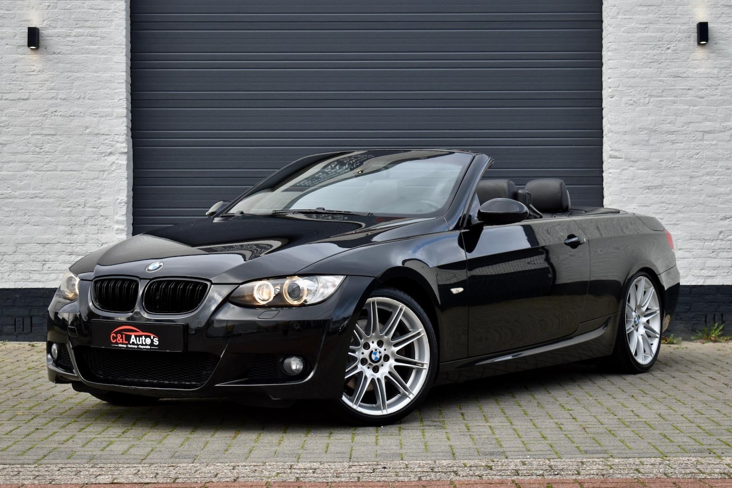 BMW 3-serie Cabrio - 325i | M-Pakket | 19" | Trekhaak | - AutoWereld.nl