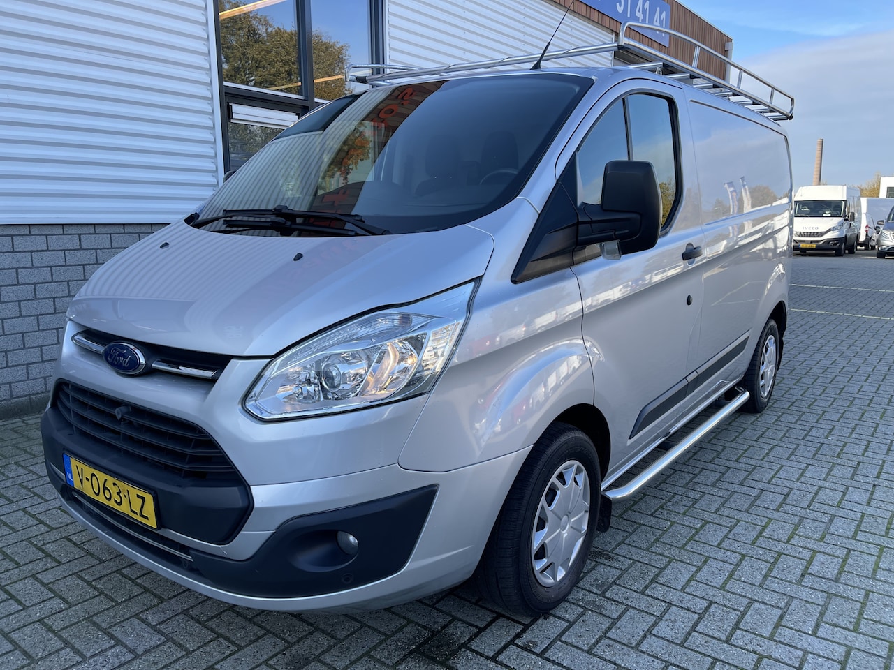 Ford Transit Custom - 290 2.0 TDCI L1H1 Trend / vaste prijs rijklaar € 11.950 ex btw / euro 6 diesel / lease van - AutoWereld.nl