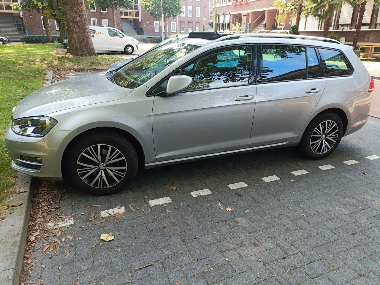 Volkswagen Golf Variant - 1.2 TSI Connected Series - AutoWereld.nl