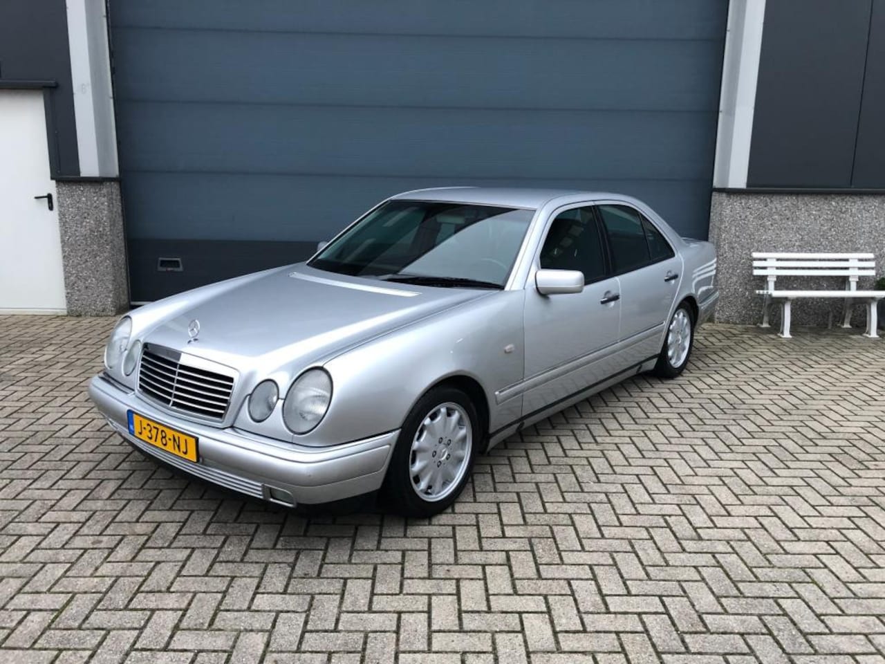 Mercedes-Benz E-klasse - 200 K. Classic 101125 km.!!! - AutoWereld.nl