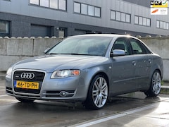 Audi A4 Limousine - 2.0 TFSI Quattro Edition | 19 inch | Xenon | Navigatie | Parkeersensoren