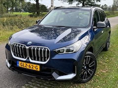 BMW X1 - X1 23i / XDRIVE / SPORTSTOELEN / TREKHAAK / NIEUW MODEL