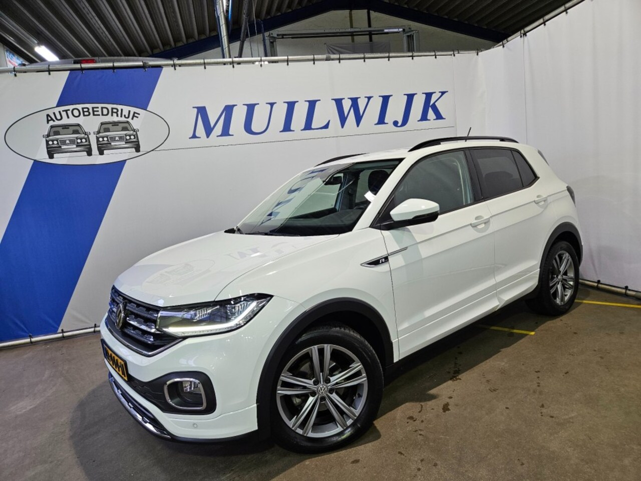 Volkswagen T-Cross - 1.0 TSI R-Line / DSG / Virtual / Full LED / NL Auto - AutoWereld.nl