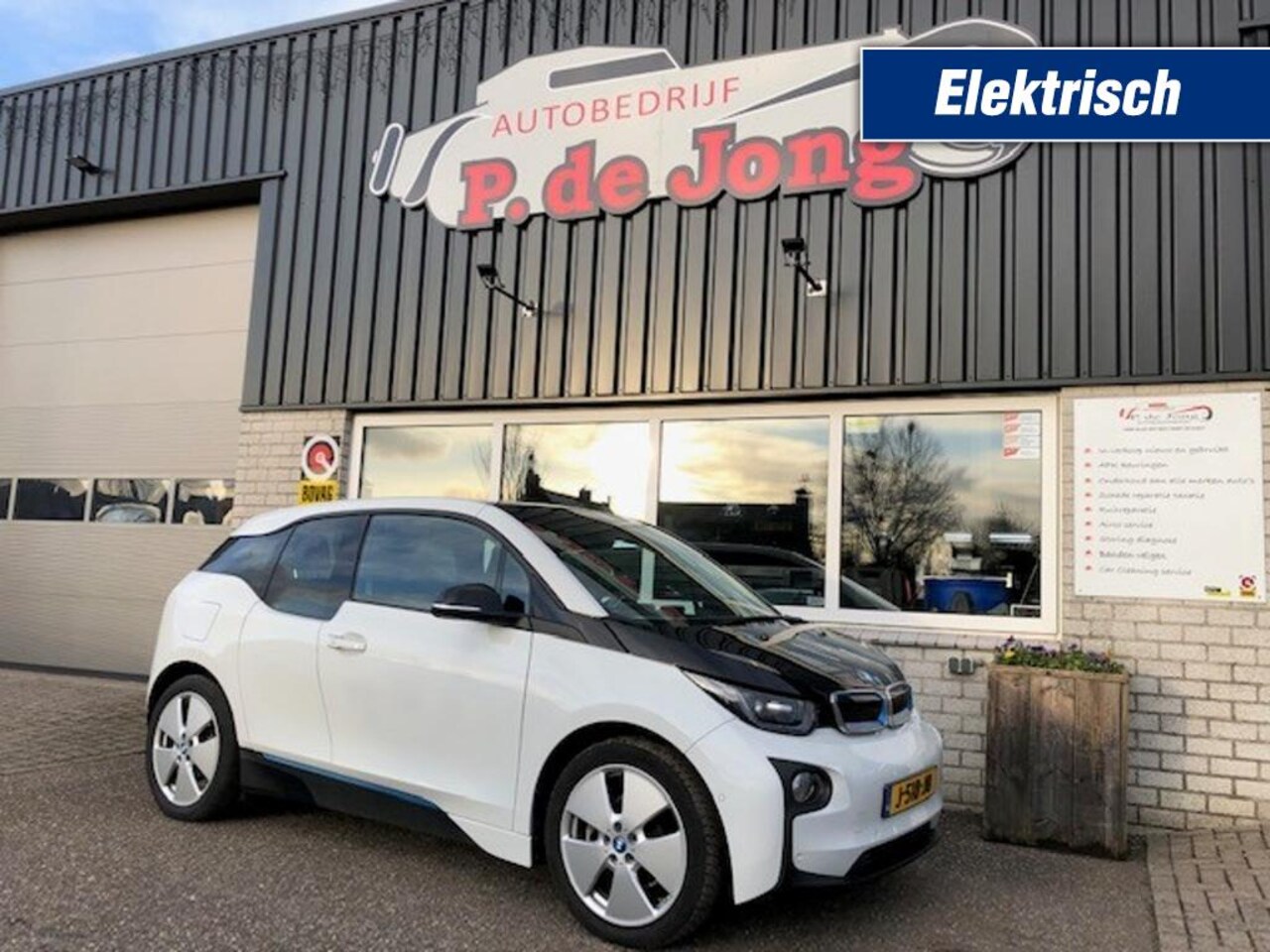 BMW i3 - 22 kWh   Panoramadak   Camera   Stoelverw   Cruise - AutoWereld.nl