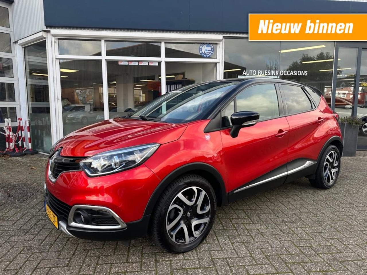 Renault Captur - 1.2 TCe Helly Hansen 1.2 TCE HELLY HANSEN - AutoWereld.nl