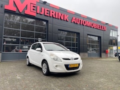 Hyundai i20 - 1.2I I-MOTION BJ.2011 AIRCO