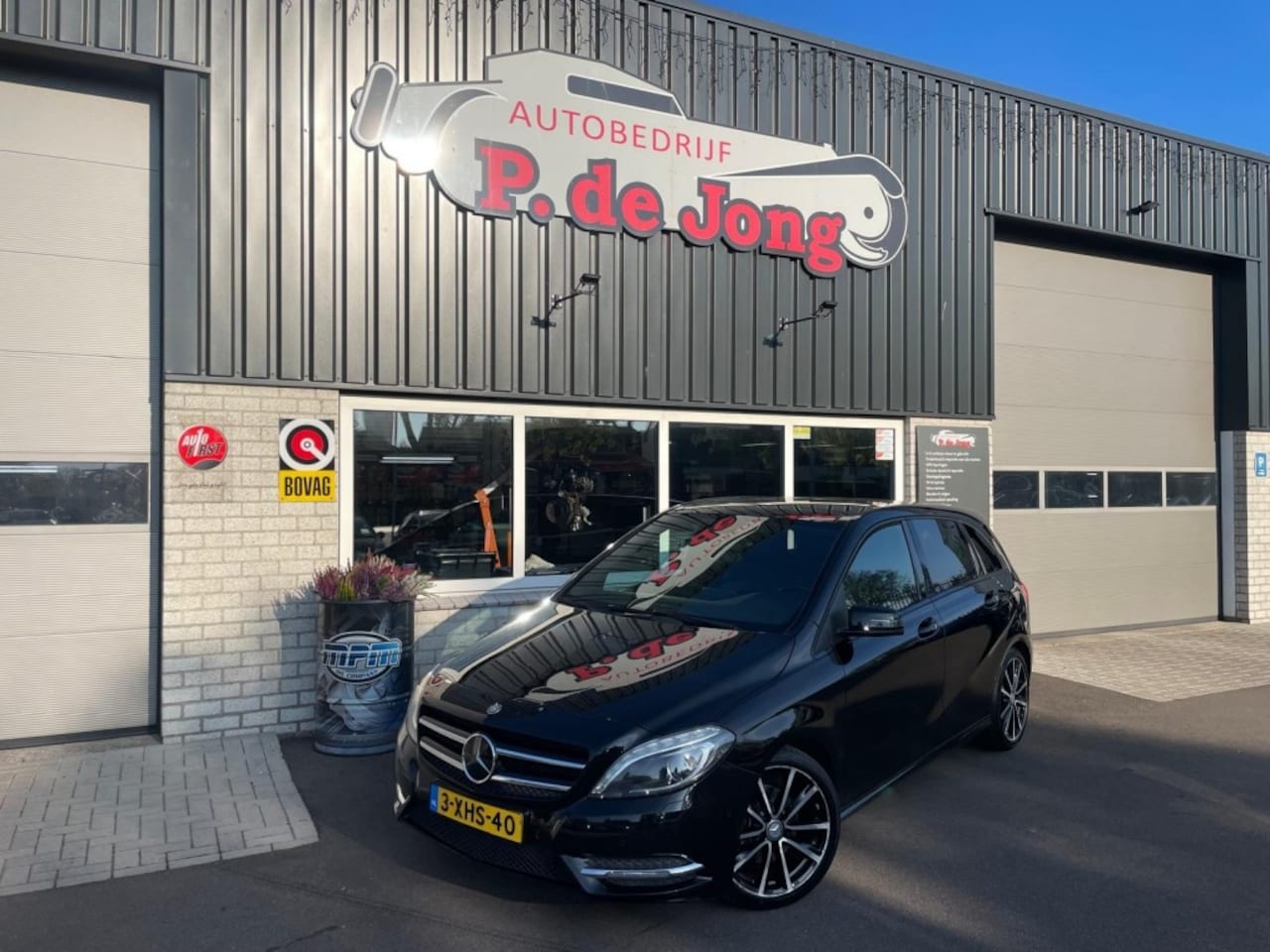 Mercedes-Benz B-klasse - 180 AMBITION Pano Automaat  Cruise Clima Pdc ! - AutoWereld.nl