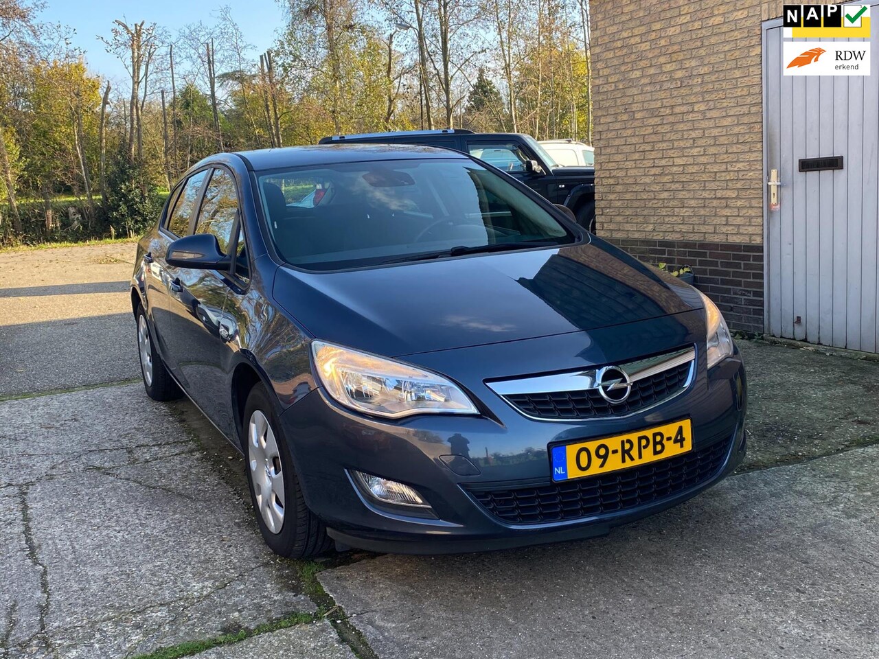 Opel Astra - 1.4 uit 2010, rijdt perfect, dealer onderhouden - AutoWereld.nl