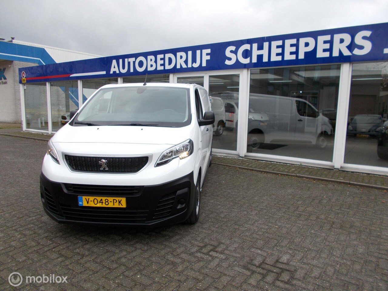 Peugeot Expert - Bestel 231S 2.0 BlueHDI 120 Premium Pack - AutoWereld.nl