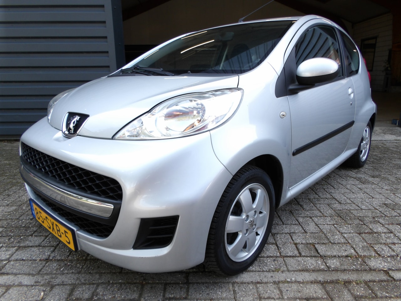 Peugeot 107 - 1.0-12V XS Airco Centraal - AutoWereld.nl