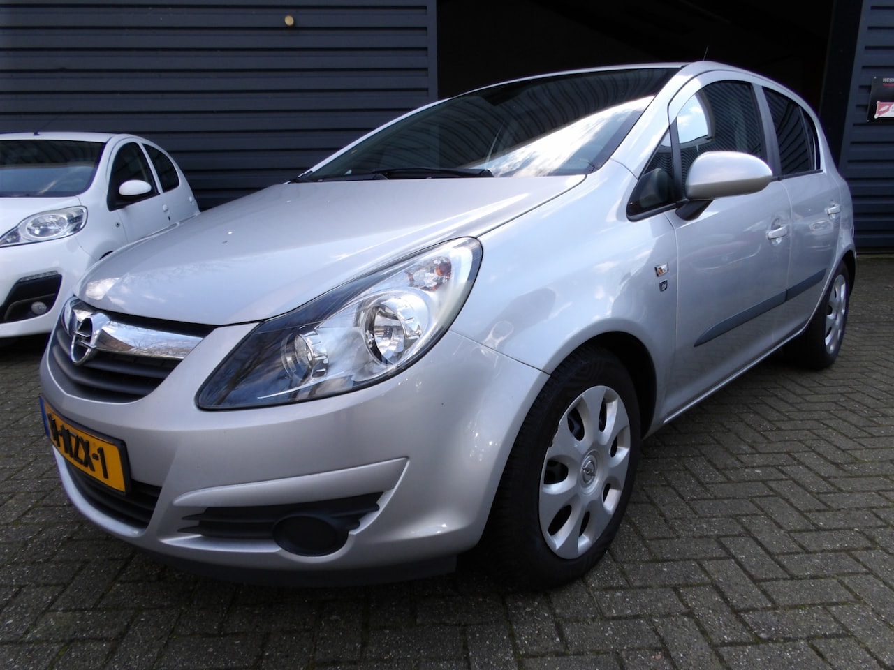 Opel Corsa - 1.4-16V Airco Cruise Control - AutoWereld.nl