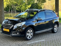 Peugeot 2008 - 1.2 VTi Allure Pack Premium Plus Park assist PDC Navi Panoramadak Trekhaak Usb Bluetooth