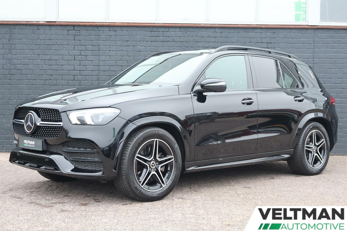 Mercedes-Benz GLE-Klasse - 350 e 4MATIC Premium Plus PANO LUCHTVERING DISTRONIC NIGHT - AutoWereld.nl