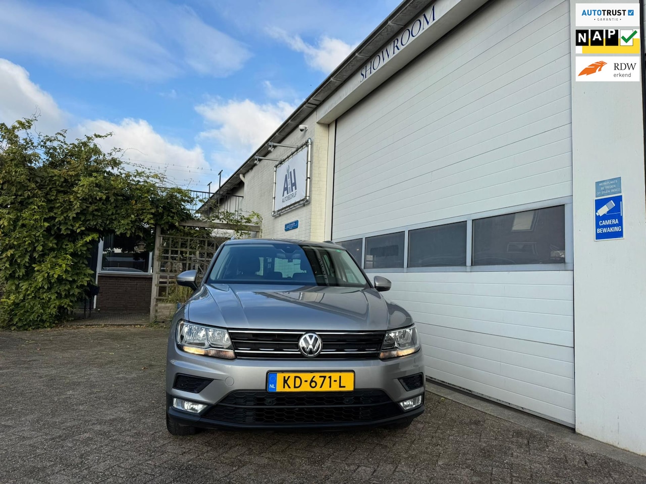 Volkswagen Tiguan - 1.4 TSI ACT Connected Series MOOIE AUTO - AutoWereld.nl