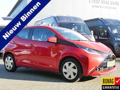 Toyota Aygo X - 1.0 VVT-i x-play, Airco, Achteruitrij Camera