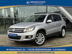 Volkswagen Tiguan - 1.4 TSI Sport&Style R-line 161pk Navigatie / Panoramadak / Trekhaak