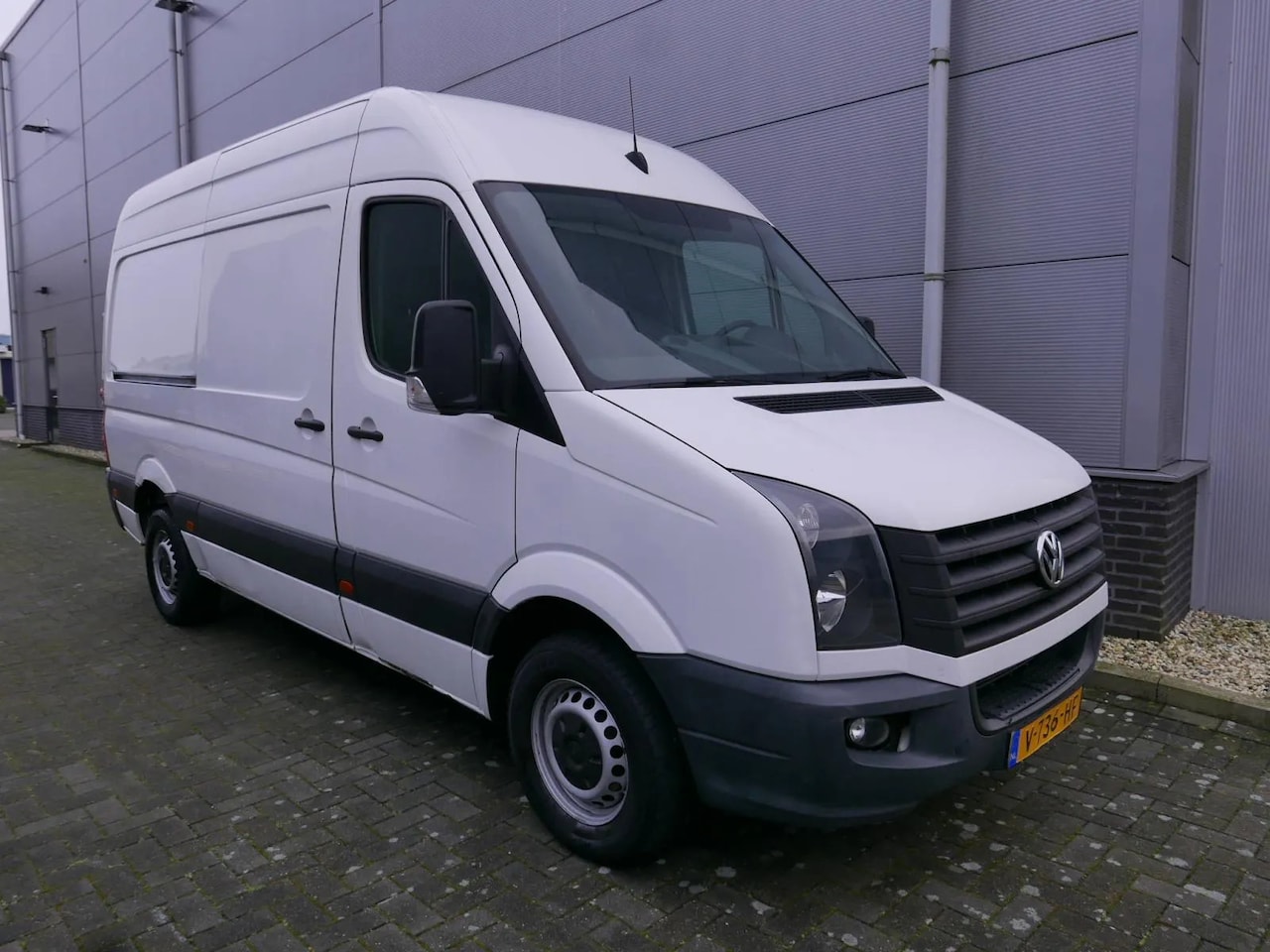 Volkswagen Crafter - 35 2.0 TDI L3H2 35 2.0 TDI L3H2 AIRCO,NAVI. - AutoWereld.nl