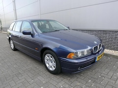 BMW 5-serie Touring - 520i 170 PK Executive AUT, CLIMA, LEER, PDC, TREKHAAK