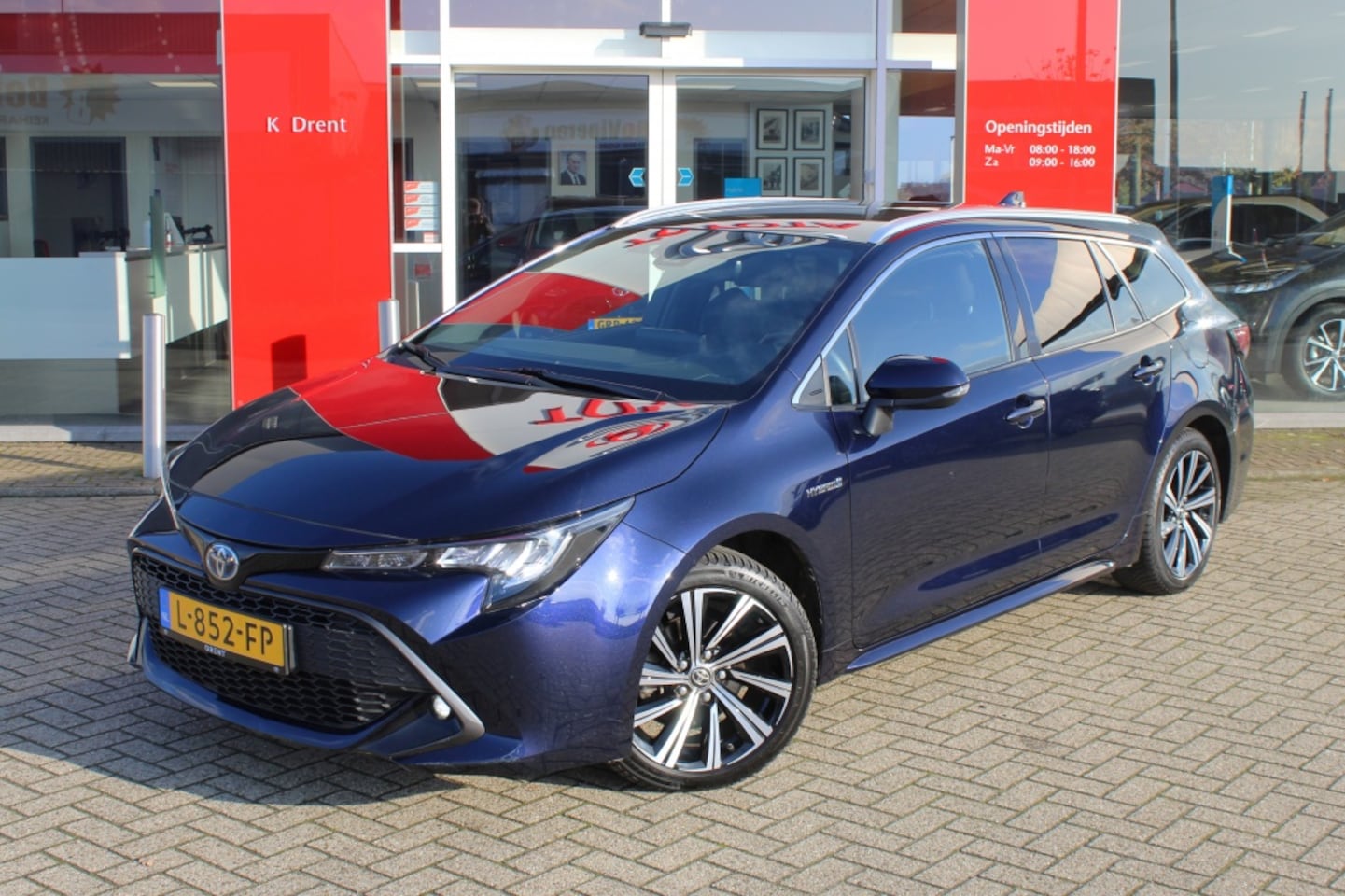 Toyota Corolla Touring Sports - 1.8 Hybrid Dynamic | Navi | Afneembare Trekhaak | DAB+ - AutoWereld.nl