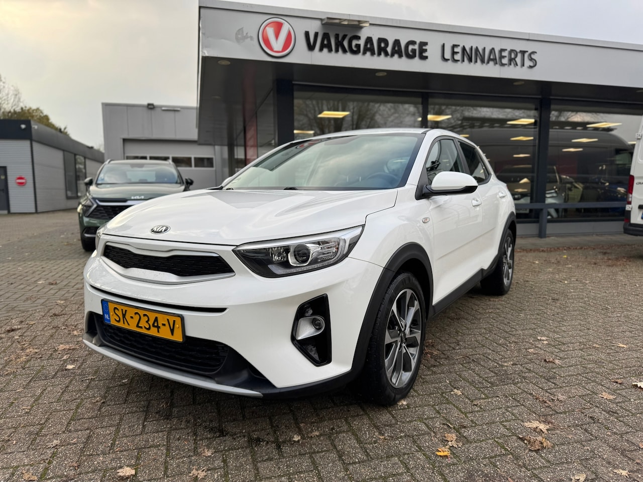 Kia Stonic - 1.0 T-GDi ComfortPlusLine Navigator 1.0 T-GDi ComfortPlusLine Navigator (RIJKLAARPRIJS/12MND GARANTIE) - AutoWereld.nl