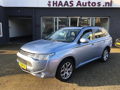 Mitsubishi Outlander - 2.0 PHEV Instyle / LEDER / CAMERA / DAK / NAVI