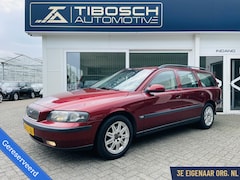 Volvo V70 - 2.4i NAP✅Trekhaak Half leder Apk '25 Youngtimer 16" LM