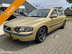 Volvo S60 - 2.3 T5 251pk | Clima | Leer | Trekhaak | R-velgen