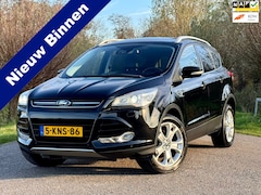 Ford Kuga - 1.6 Titanium Pano/Navi/Camera/Trekhaak/Dealer Onderhouden/Stoelverwarming/NAP