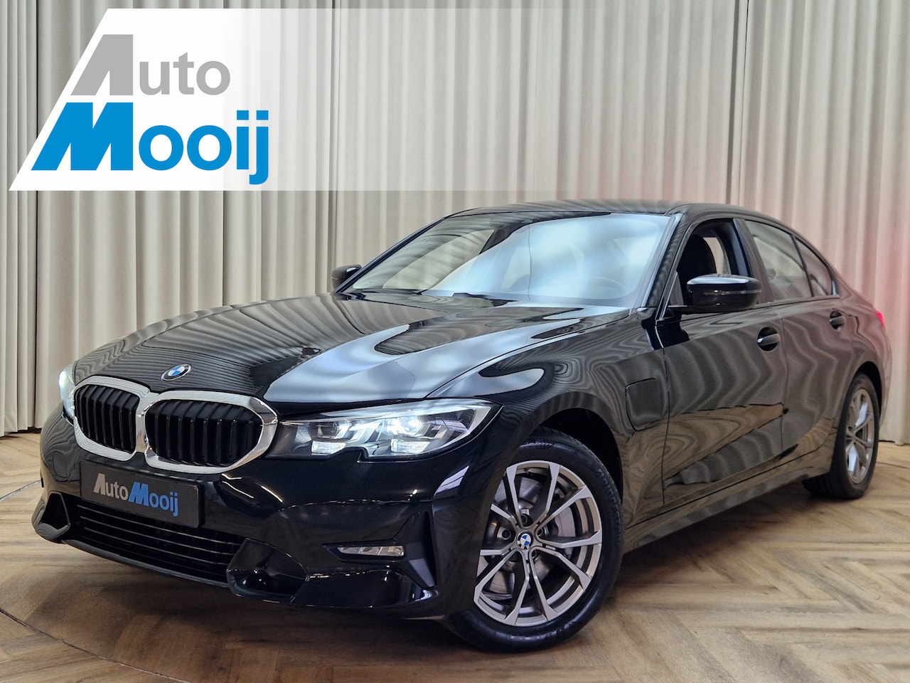 BMW 3-serie - 330e *Sportline* Leder / Apple Carplay / Stoelverwarming / Ambient Light / LED / Cruise Co - AutoWereld.nl