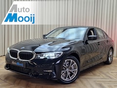 BMW 3-serie - 330e *Sportline* Leder / Apple Carplay / Stoelverwarming / Ambient Light / LED / Cruise Co