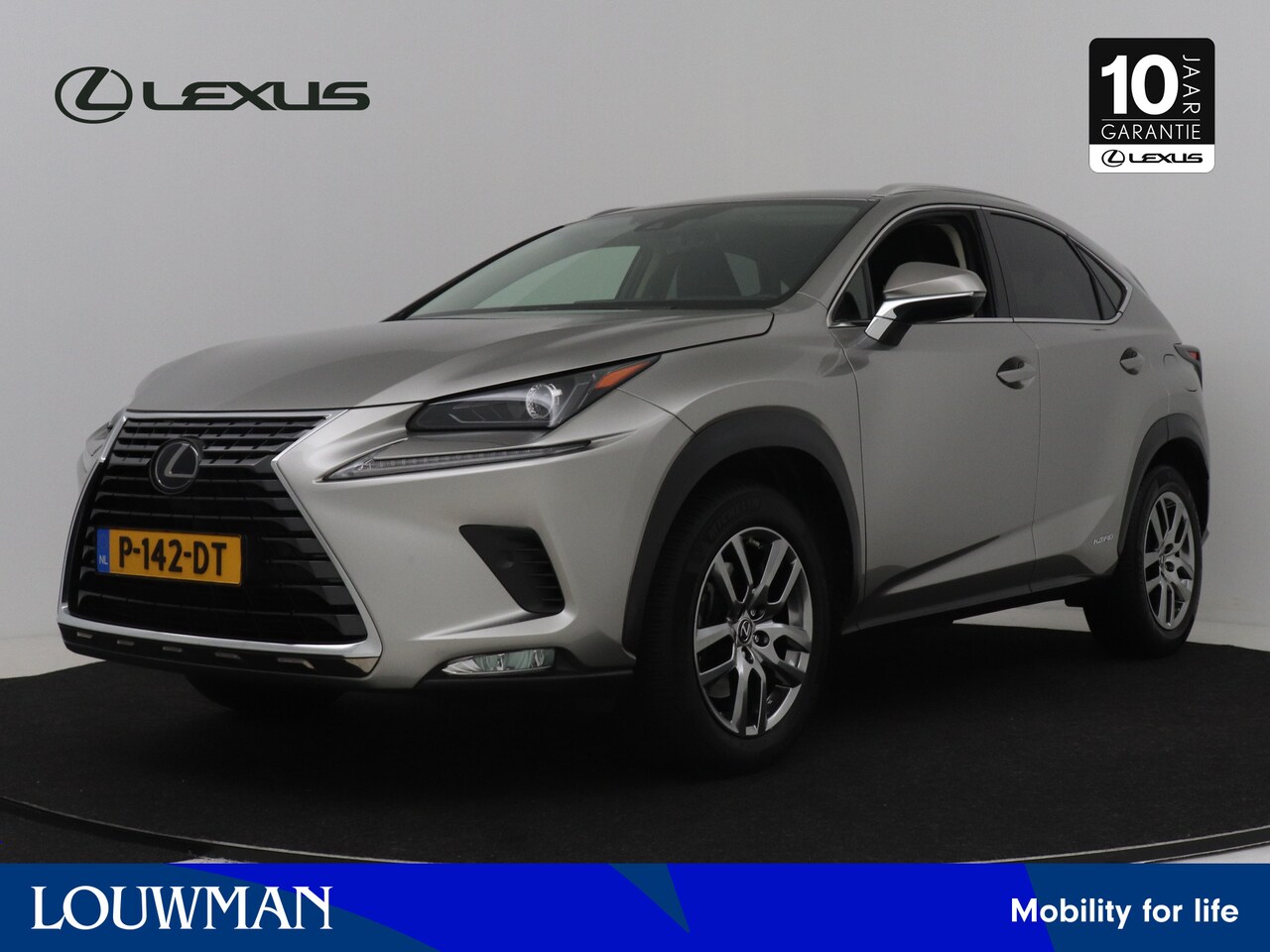 Lexus NX - 300h AWD Luxury Edition | Safety System+ | Elektr. achterklep | Premium Navigatiesysteem | - AutoWereld.nl