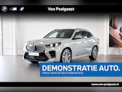 BMW iX2 - eDrive20 67kWh | M Sport | Stoelverwarming | Glazen Panoramadak | Harman Kardon | Trekhaak