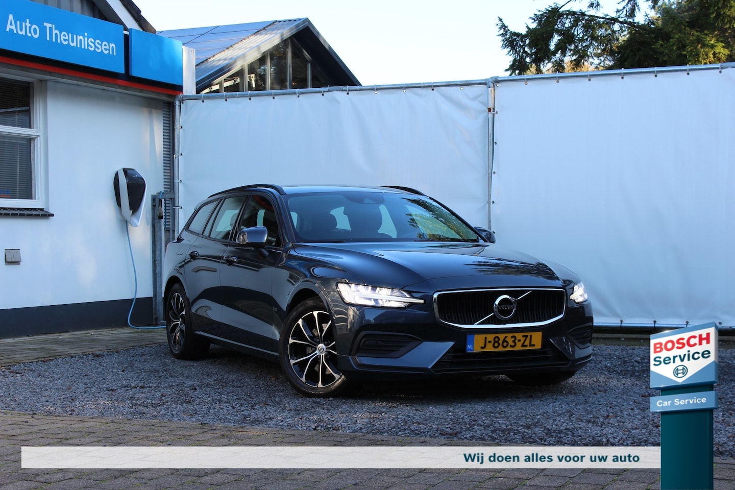 Volvo V60 - B3 163pk Automaat Momentum Advantage | Trekhaak - AutoWereld.nl