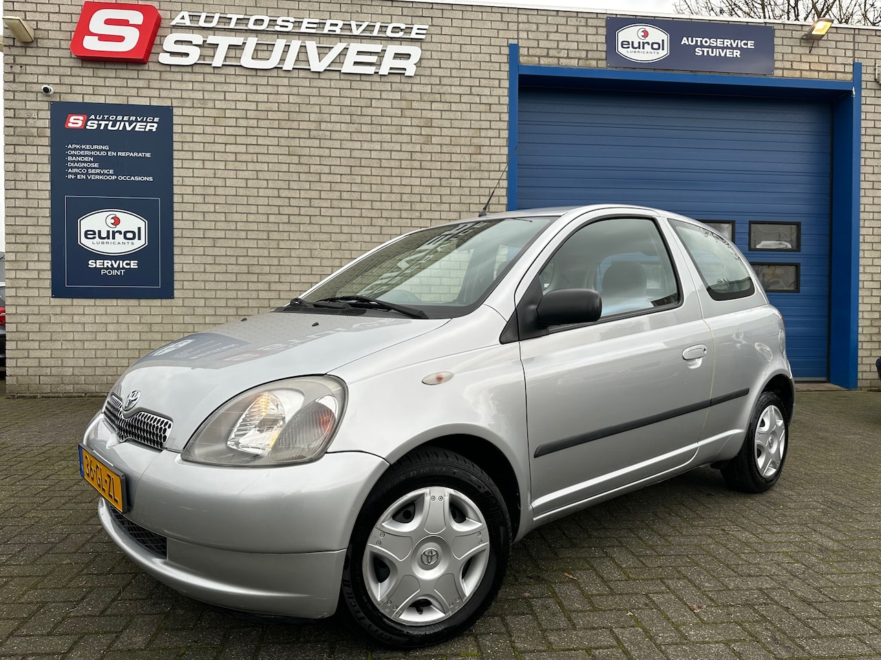 Toyota Yaris - 1.3-16V VVT-i Sol 1.3-16V VVT-i Sol - AutoWereld.nl