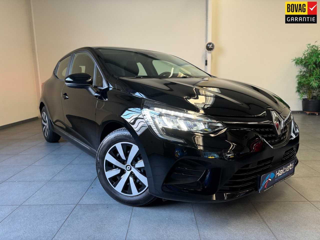 Renault Clio - 1.0 TCe 90 Automaat - Keyless - Led -Stoelverw. - Carplay -Cruise - Climate - 1e eigenaar! - AutoWereld.nl