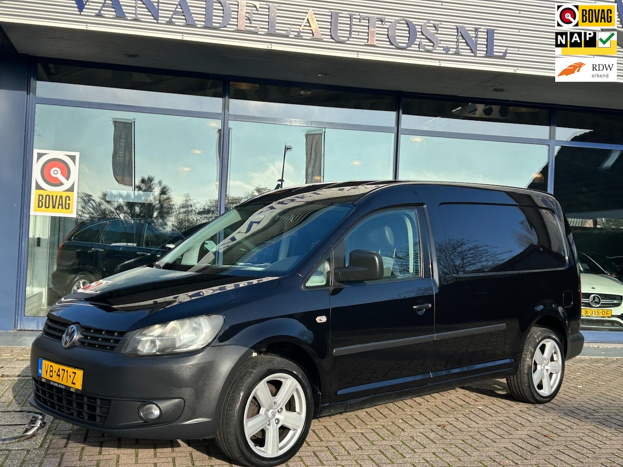 Volkswagen Caddy Maxi - 1.6 TDI L2 Marge! Airco 17" LM-Velgen Elek.Pakket Trekhaak NAP NL-Auto Dealeronderhouden! - AutoWereld.nl