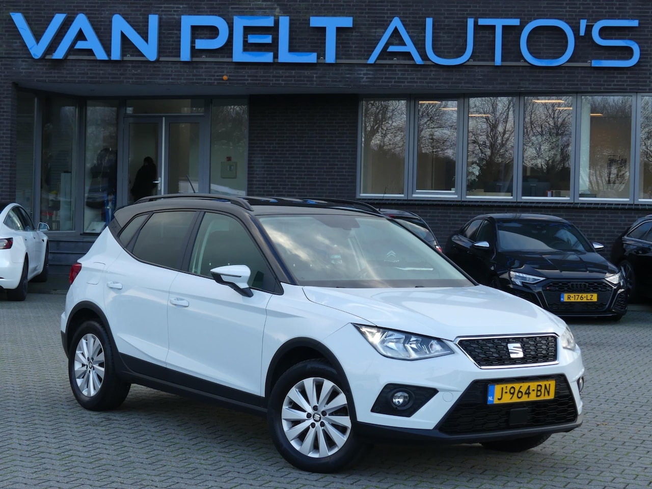 Seat Arona - 1.0 TSI Style Business Intense / Keyless / App Connect - AutoWereld.nl