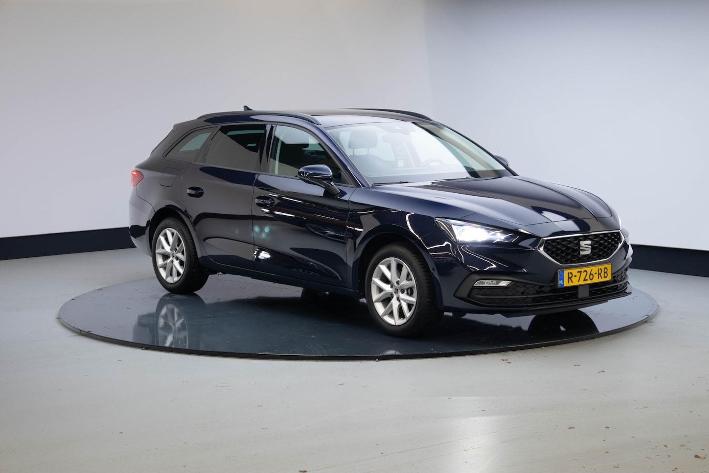 Seat Leon Sportstourer - 1.0 TSI Style Business Intense 1.0 TSI Style Business Intense - AutoWereld.nl