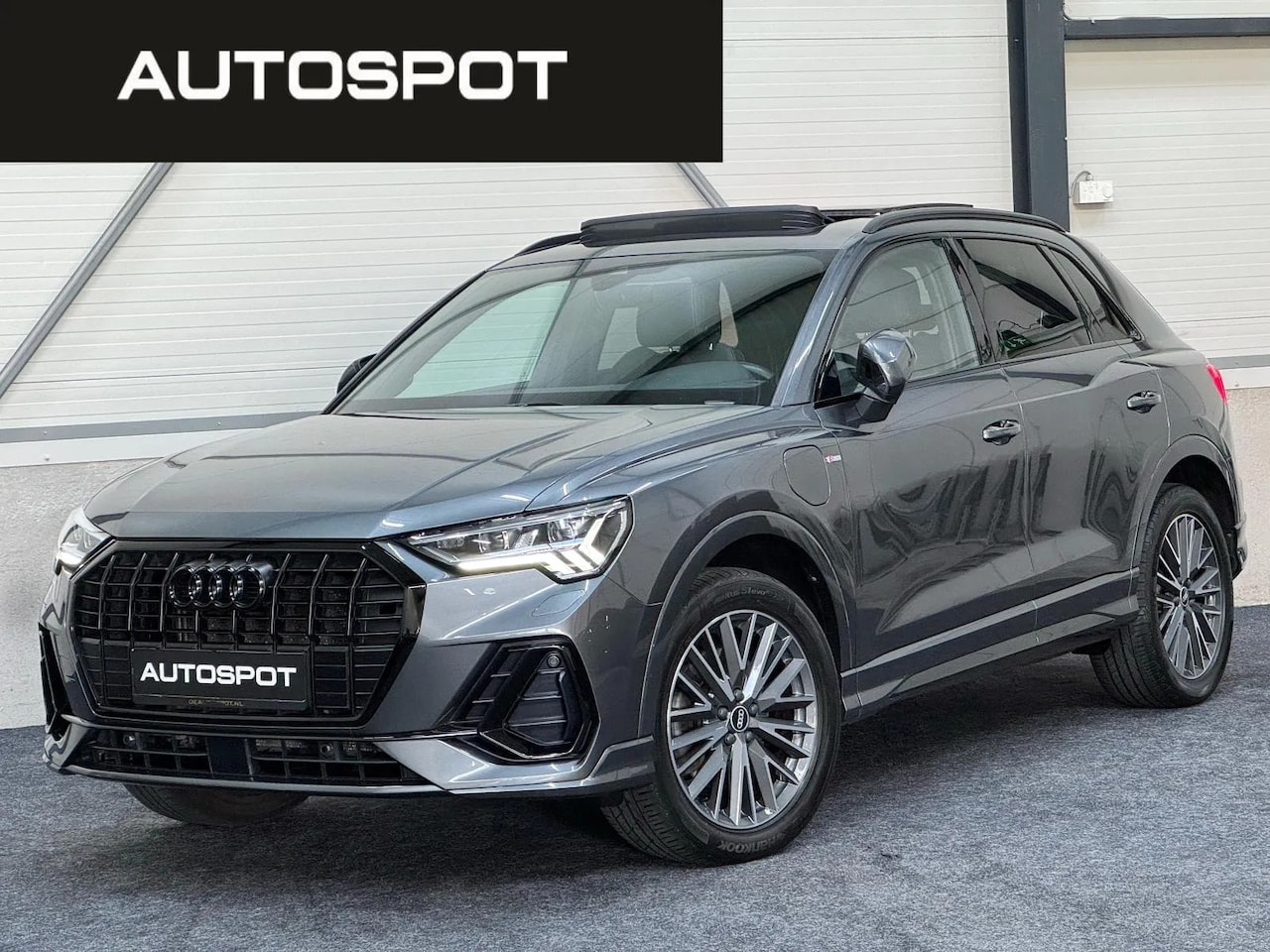 Audi Q3 - 45 TFSI e 245Pk S-Line Pano Memory Trekhaak Sfeerverlichting - AutoWereld.nl