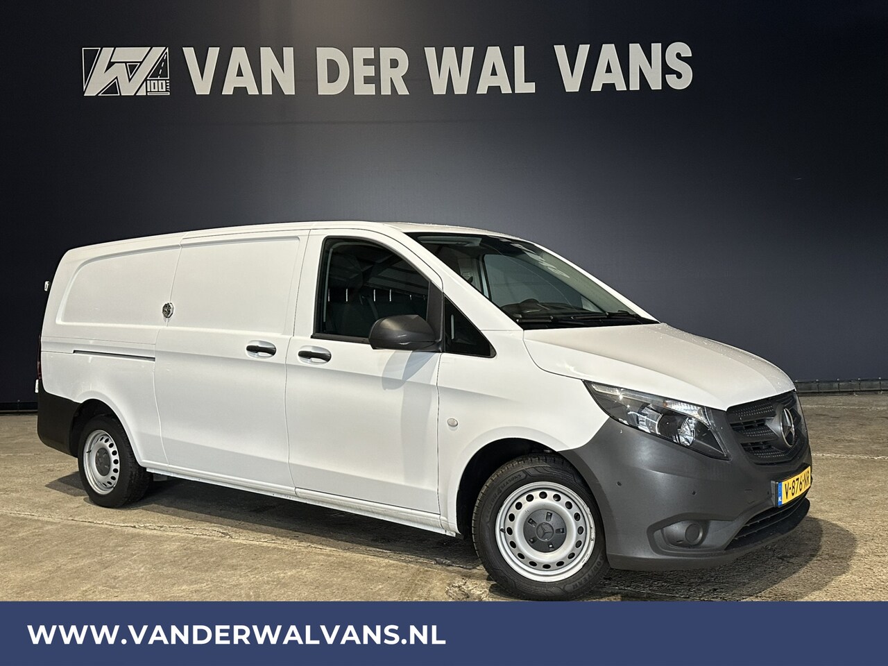 Mercedes-Benz Vito - 111 CDI L3H1 Euro6 Airco | 2x zijdeur | Navigatie | Camera | Cruisecontrol Parkeersensoren - AutoWereld.nl