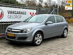 Opel Astra - 1.4 Edition grote beurt 4 nieuwe banden nieuwe remmen voor en achter