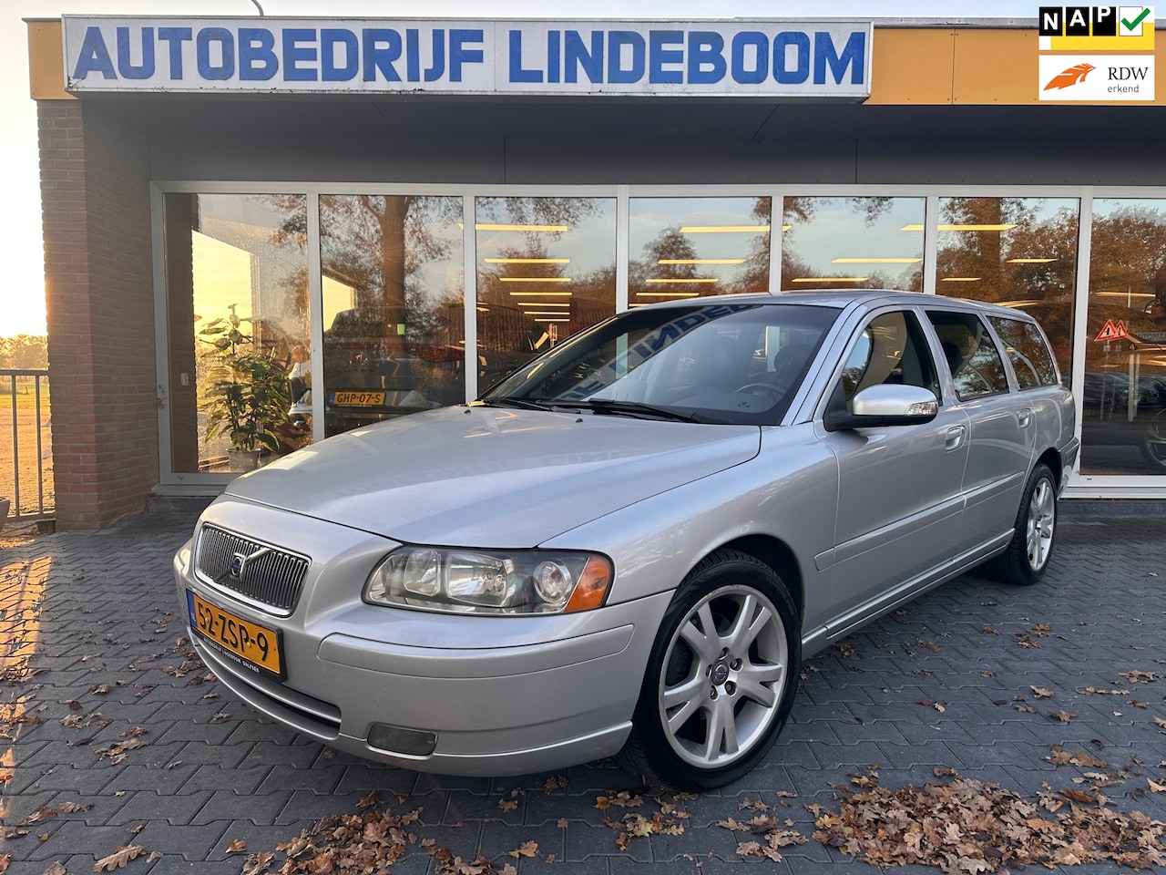 Volvo V70 - 2.4D Edition Sport Automaat Nette staat - AutoWereld.nl