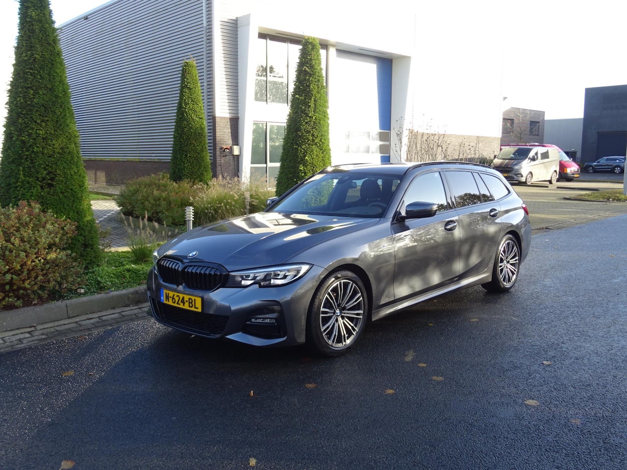 BMW 3-serie Touring - 318i Executive M Sport Edition | Nieuwstaat | 100% Onderhouden - AutoWereld.nl