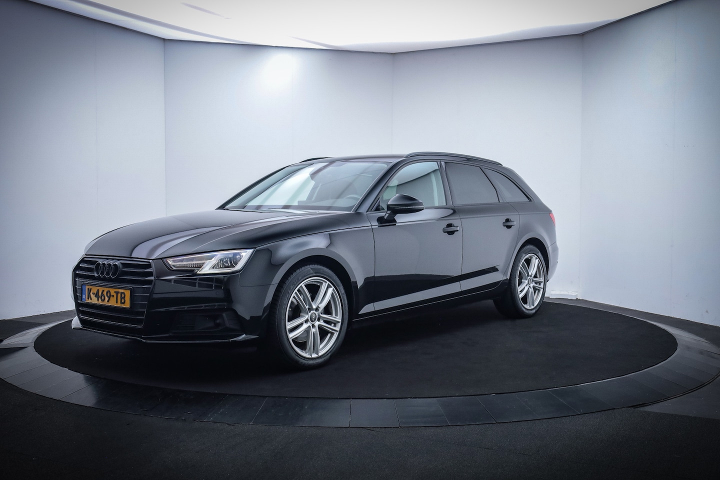 Audi A4 Avant - 1.4TFSI S-Tr. DESIGN LINE Plus FULL LED/ADAPTIVE CRUISE/NAVI/ELEK TREKHAAK/STOELVERW./PDC - AutoWereld.nl