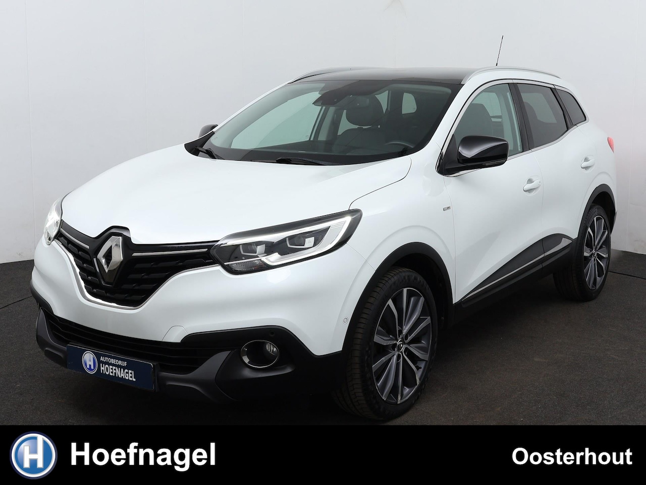 Renault Kadjar - 1.2 TCe Bose Automaat | Panoramadak | Navigatie | Camera | Parkeersensoren - AutoWereld.nl