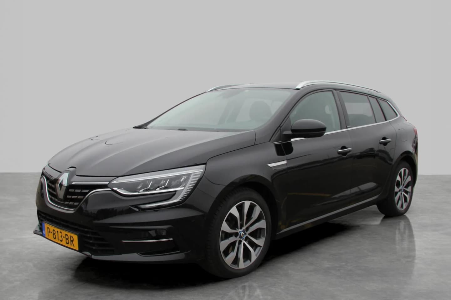 Renault Mégane E-Tech - Estate 1.6 Plug-In Hybrid 160 R.S. Line - AutoWereld.nl