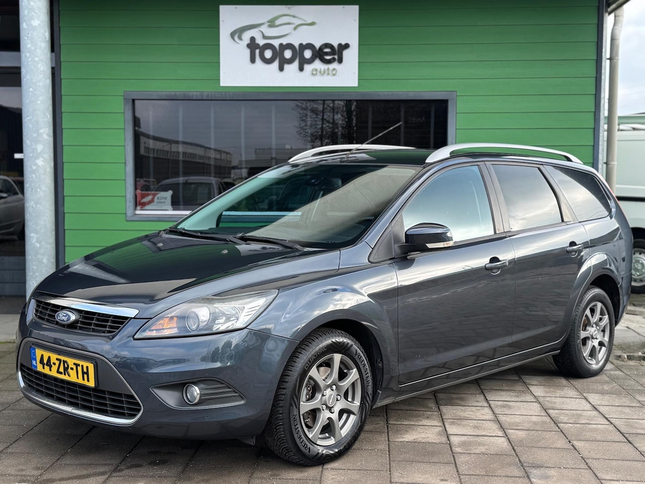 Ford Focus Wagon - 1.6 Titanium / Automaat / Navigatie / Trekhaak / - AutoWereld.nl