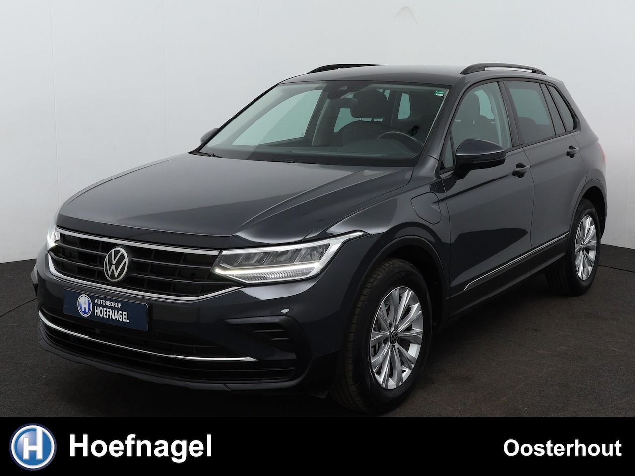 Volkswagen Tiguan - 1.4 TSI eHybrid R-Line Business+ Automaat | Adaptive Cruise Control | Parkeersensoren - AutoWereld.nl